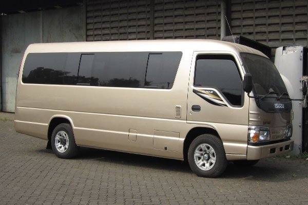 Karoseri Microbus Minibus Isuzu Elf Standard IAMI Isuzu Short Karoseri Jakarta Tangerang Bekasi Banten