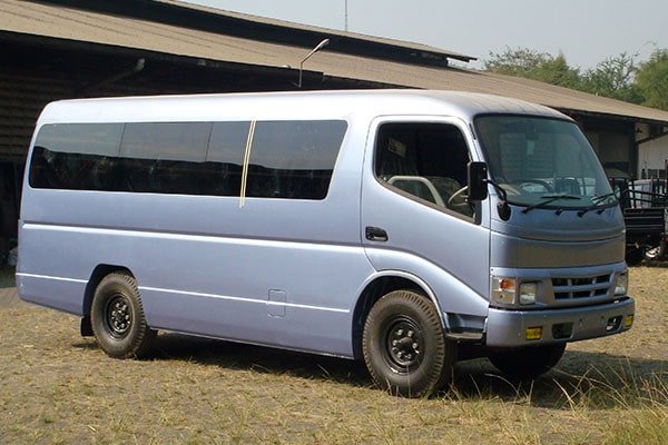 Karoseri Mobil Microbus Minibus Hino Dutro Long Chasis Karoseri terbaik Jakarta Tangerang Bekasi Cikarang Bandung Karawang Banten