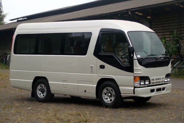 Karoseri Mobil Microbus Minibus Isuzu Elf Microbus Karoseri terbaik Jakarta Tangerang Bekasi Cikarang Bandung Karawang Banten