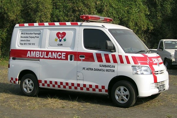 Mobil Ambulance Daihatsu Granmax Blind Van CSR Daihatsu Standard karoseri.info